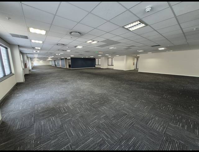 946M² OFFICE TO LET IN SANDTON CENTRAL